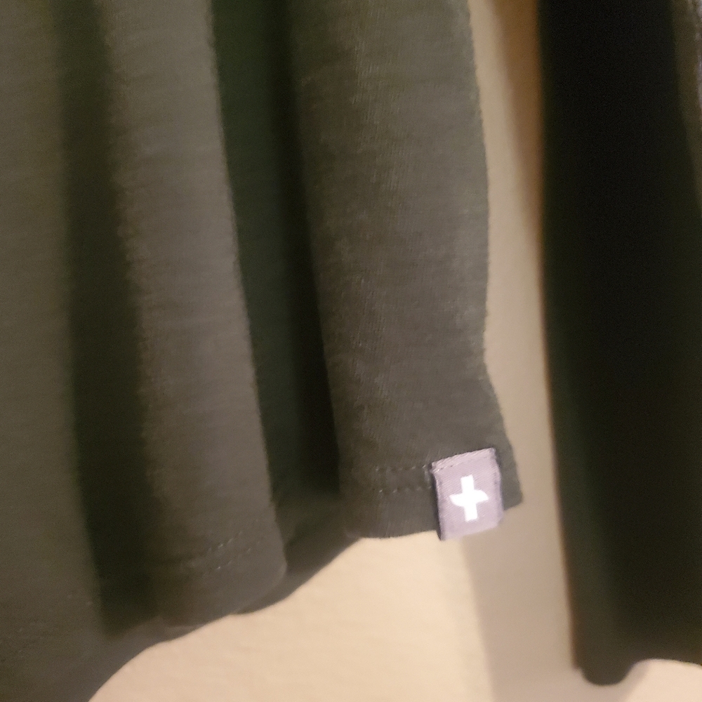 FIGS (2 Piece Bundle) Moss & Black Super Soft Pima Modal Long Sleeve Underscrubs - Picture 6 of 11
